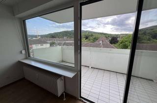 Wohnung mieten in Rheinstraße 165, 76532 Weststadt, Sehr schöne 2-Zimmer Wohnung mit Balkon und neuer EBK in Baden-Baden frisch renoviert, sehr sonnig