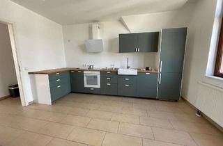 Wohnung mieten in 66119 Saarbrücken, DG-Wohnung mit sonniger Terrasse in modernisiertem Altbau
