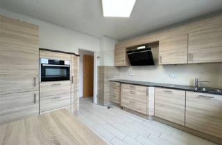 Wohnung mieten in Lohmarer Straße, 53840 Troisdorf, Sanierte vollklimatisierte 3 Zimmer Wohnung mit neuer Einbauküche
