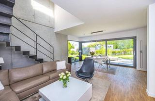Villa kaufen in Maria-Kasper-Straße 62, 41236 Heyden, Exklusive Bauhaus-Villa mit Einliegerwohnung in bester Nachbarschaft