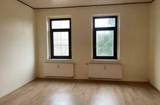 Wohnung mieten in Lindenstr. 15, 08485 Lengenfeld, Große 4 - Raum Wohnung mit Potenzial in Lengenfeld