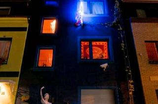 Mehrfamilienhaus kaufen in 51105 Köln, Köln - Mehrfamilienhaus mit großem Grundstück
