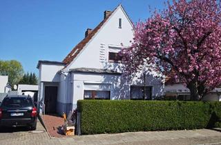 Einfamilienhaus kaufen in 27749 Delmenhorst, Delmenhorst - Innenstadtnah, in ruhiger Wohnstraße gelegenes Einfamilienhaus