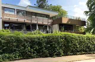 Wohnung kaufen in 22587 Hamburg, Hamburg - Zu Fuß zum Markt: Sanierungsbedürftige 3-Zi.-EG-Wohnung mit Terrasse u. Stellplatz im Zentrum