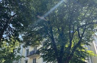 Wohnung kaufen in 20257 Eimsbüttel, Frei lieferbare sanierte 2 Zimmer Altbauwohnung in bevorzugter Lage von Hamburg Eimsbüttel