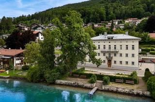 Wohnung kaufen in 83684 Tegernsee, Kleine 2-Zimmer-Dachgeschosswohnung in historischem "Palazzo" mit Bademöglichkeit direkt vorm Haus