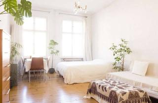 Wohnung kaufen in 13357 Wedding, ★ 3-Room Altbau in Gesundbrunnen ★ Bright, Quiet, Well-Cut ★ with Stucco & Wooden Floors ★