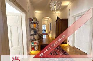 Wohnung kaufen in 54290 Innenstadt, Außergewöhnlich schöne, große und sehr hochwertige Altbauwohnung in ruhiger Innenstadtlage, mit Gara