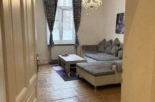 Wohnung kaufen in Hallgartenstraße 69, 60389 Nordend-Ost, Schöne 3 Zimmer-Altbauwohnung für Kapitalanleger