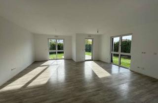 Wohnung kaufen in 97228 Rottendorf, Schöne 4-Zimmerwohnung mit großem Garten in begehrter Lage von Rottendorf !