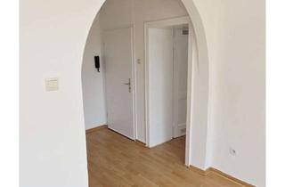 Wohnung mieten in Königstraße 20, 47798 Stadtmitte, Renovierte 2 Zimmerwohnung Krefeld-Stadtmitte - Balkon