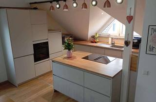Wohnung mieten in 74177 Bad Friedrichshall, Stilvolle, modernisierte 4-Zimmer-Dachgeschosswohnung mit geh. Innenausstattung mit Balkon und EBK