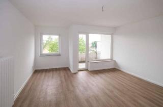 Wohnung mieten in Kreuzmoor 10, 25436 Uetersen, Sanierte 2-Zimmer Wohnung | Balkon | Neues Bad | Aufzug