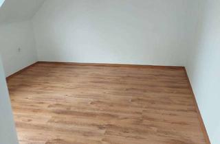 Wohnung mieten in Emmericher Straße 20, 46147 Holten, 3-Zimmer-Dachgeschoss-Wohnung