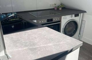 Wohnung mieten in Pützlachstraße 27, 51061 Flittard, Attraktive kleine 2 Zimmer Dachgeschoss-Wohnung in Köln-Flittard