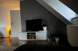 Wohnung mieten in 90491 Erlenstegen, 2 Zi. DG-Wohnung mit sep. Ankleide + EBK + Balkon in ruhiger Lage Nürnberg-Erlenstegen – ab 01.08.