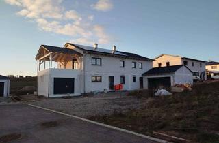 Haus kaufen in 86684 Holzheim, Flexibles Wohnkonzept zum Aus-und Fertigbauen – ZFH mit 3 Garagen, ca. 850m² südl.v.Rain!