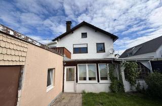 Haus kaufen in 84069 Schierling, Charmantes Renovierungsobjekt mit Potenzial in Schierling