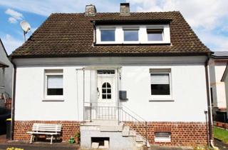 Haus kaufen in 57080 Siegen, FREIRAUM4 +++ Liebevoll renoviertes Haus mit Gartenhaus und flachem Rasengrundstück