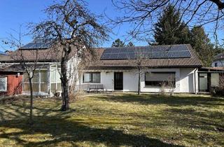 Haus kaufen in 82216 Maisach, Mehrere Generationen unter einem Dach - Sonniges Zweifamilienhaus mit Renovierungsbedarf