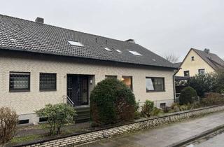 Einfamilienhaus kaufen in Mispelweg, 33689 Sennestadt, Großzügiges Einfamilienhaus mit Fahrstuhl – 5 Apartments in Bielefeld-Heideblümchen