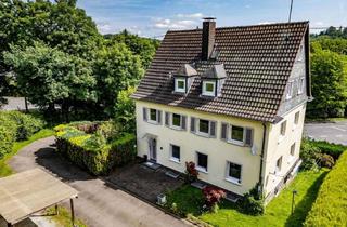 Haus kaufen in 51588 Nümbrecht, Kapitalanlage oder Eigenheim: Großzügiges Zwei- bis Dreifamilienhaus mit Garten