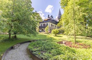 Villa kaufen in 82335 Berg, OSTUFER STARNBERGER SEE Restaurierte historische Villa mit Baurecht auf weitläufigem Parkgrundstück