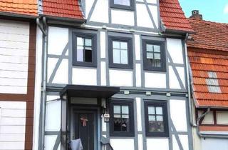 Einfamilienhaus kaufen in 34329 Nieste, Provisionsfrei - Geräumiges und charmantes Einfamilienhaus im Ortskern von Nieste