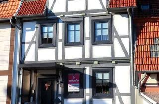 Einfamilienhaus kaufen in 34329 Nieste, Provisionsfrei - Geräumiges 1-2 Familienhaus im Ortskern von Nieste