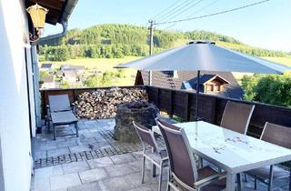 Doppelhaushälfte kaufen in 57271 Hilchenbach, Gemütliche Doppelhaushälfte mit Gartenidylle und Balkon in Helberhausen