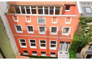Haus kaufen in 10115 Mitte, Gewerbliches Hinterhaus für Ferienwohnungen, Büros oder Wohnen in Mitte