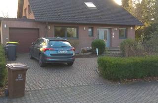 Haus mieten in Schreinersbitze 10a, 53773 Hennef, Repräsentatives freistehendes EFH in Uckerath mit Garten, Garage sowie 2 Stellplätzen