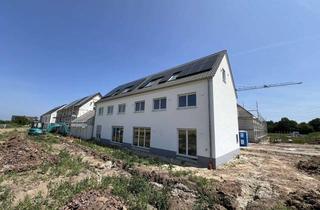 Haus mieten in Waldhufe 82, 91056 Steudach, Großzügige Doppelhaushälfte für die ganze Familie
