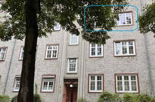 Wohnung kaufen in 12103 Tempelhof, Wunderschöne 2,5-Zimmer-Wohnung mit Süd-Balkon und Park-Ausblick