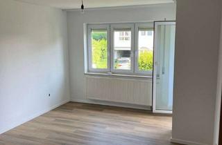 Wohnung mieten in Otto-Schott-Straße, 73431 Aalen, Moderne 2-Zimmer-Wohnung mit Balkon, Einbauküche und Stellplatz