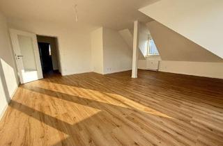Wohnung mieten in Schroeterstraße 14, 01237 Reick, Erstbezug! Lichtdurchflutete DG-Wohnung mit ca. 93 m² Grundfläche, Balkon, Aufzug, TG STP