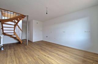 Wohnung mieten in Theodor-Heuss-Straße 19, 71642 Ludwigsburg, Helle 2,5-Zimmer-Wohnung mit Balkon und Garage: Erstbezug nach Sanierung mit Balkon