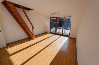 Wohnung mieten in Segeberger Landstraße XX, 24145 Gaarden-Süd, Familienfreundliche Maisonettewohnung mit Balkon und Garage in ruhiger Lage von Wellsee