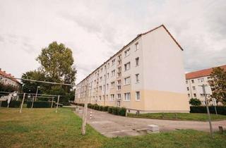 Wohnung mieten in Motzstr. 35, 39108 Stadtfeld Ost, Lichtdurchflutete 3-Raumwohnung mit Blick in grünen Innenhof