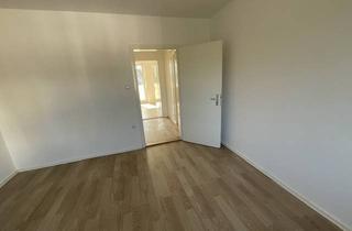 Wohnung mieten in Bürgermeister-Kürten-Straße, 28779 Blumenthal, Schöne 3-Zimmer-Wohnung: Renoviert - mit Balkon!