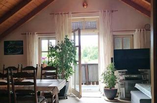 Wohnung kaufen in 94513 Schönberg, Herrliche Dachgeschosswohnung mit Balkon!