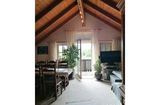 Wohnung kaufen in 94513 Schönberg, Herrliche Dachgeschosswohnung mit Balkon!