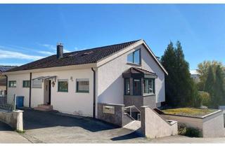 Einfamilienhaus kaufen in 78532 Tuttlingen, Tuttlingen - 1 Haus mit 2 Wohnungen und 4 Garagen im Tuttlinger Brunnental