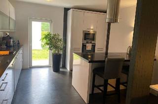 Doppelhaushälfte kaufen in 47802 Krefeld, Krefeld - Großzügige Doppelhaushälfte mit gehobener Ausstattung in Elfrath