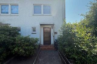 Haus kaufen in 29229 Celle, Celle - Sanierungsbedürftiges Reihenendhaus mit Garten in Celle-Vorwerk