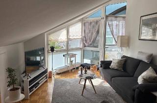 Wohnung kaufen in 71134 Aidlingen, Aidlingen - Helle 2,5 Zimmer Dachgeschosswohnung mit toller Aussicht