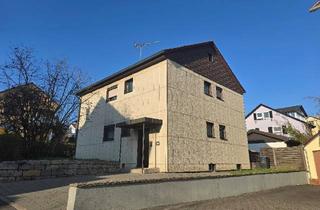 Haus kaufen in 71083 Herrenberg, Herrenberg - 2-Familienhaus in Herrenberg mit schönem Garten