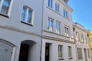 Mehrfamilienhaus kaufen in 23552 Lübeck, Lübeck - Modernisiertes Mehrfamilienhaus in erstklassiger Innenstadtlage an der Obertrave in Lübeck