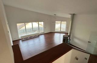Penthouse kaufen in Rathausstraße, 66292 Riegelsberg, Exklusive 5-Raum-Penthouse-Wohnung mit luxuriöser Innenausstattung, Kamin und EBK in Riegelsberg
