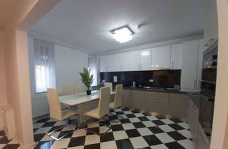 Wohnung mieten in Pablo-Picasso-Straße 2A, 28816 Stuhr, Attraktive und modernisierte 2-Zimmer-Wohnung mit gehobener Innenausstattung mit EBK in Stuhr